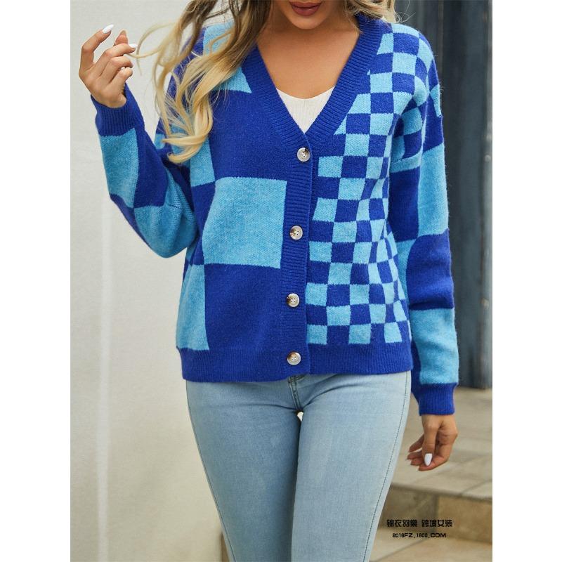 Dámský pletený svetr s kostkovanou patchworkovou pletenou svrchní vrstvou