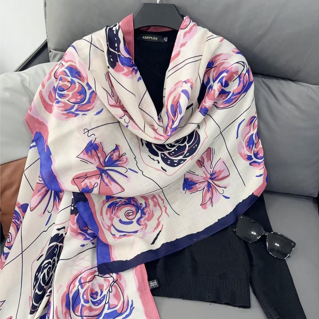 Geometric Chic Satin Scarf - Large, Luxurious Color Block Design - Imitated Silk, Windproof, Versatile Head Wrap & Beach Accessory for Travel Styling