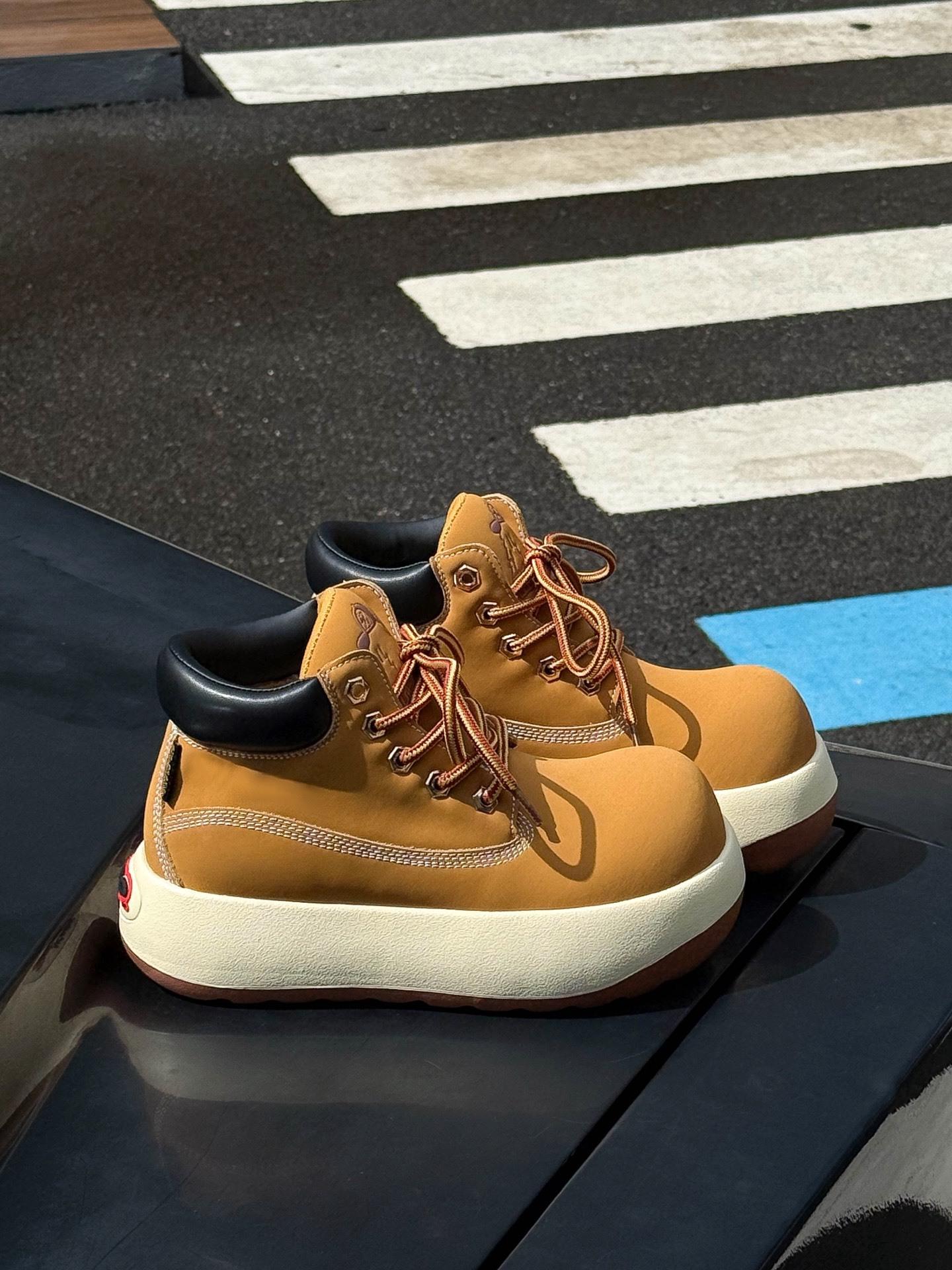 

Kapibara ugly cute big head boots women polished old brown short boots 2025 summer and autumn niche new Martin boots 35