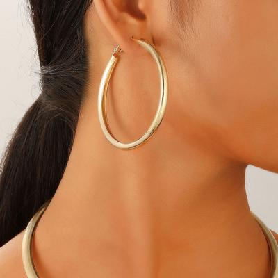 Yousheng 1 Pair Women Ear Hoop Large Circle Polished Iron Lightweight Geometric Individual Bland Style Hanging Earrings Lady Club Party Ear Jewelry