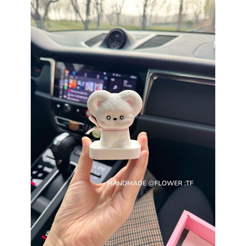 

New Car Decoration Item: Handcrafted Dog-Shaped Air Vent Aroma Diffuser Stone, Cute Car Accessory for Girls Big-Eared Dog Ornaments Other notes
