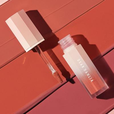 Blooming Edition Petal Touch Plumping Lip Velour