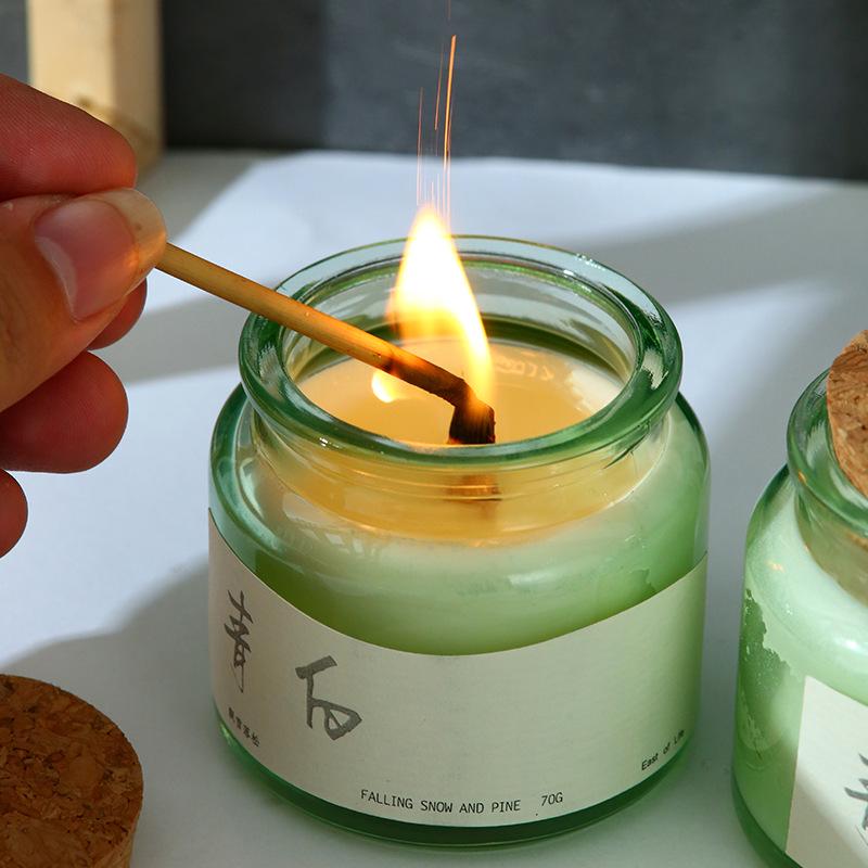 High-End Soy Wax Aromatherapy Candle - Green Cup with Wood Stopper, Smokeless & Fragrant, Perfect for Home, Birthday, Wedding, or Party Favors.