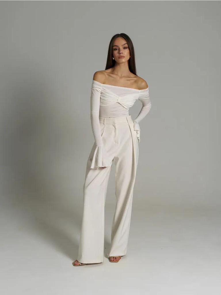 Wiosenno-letni damski top wyszczuplający z odkrytymi ramionami i falbanką – styl influencerki