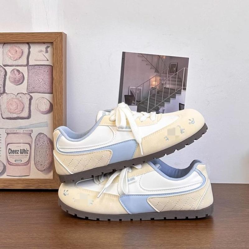 Ballet style women's autumn new breathable versatile thin baseplate shoes niche casual little white shoes women