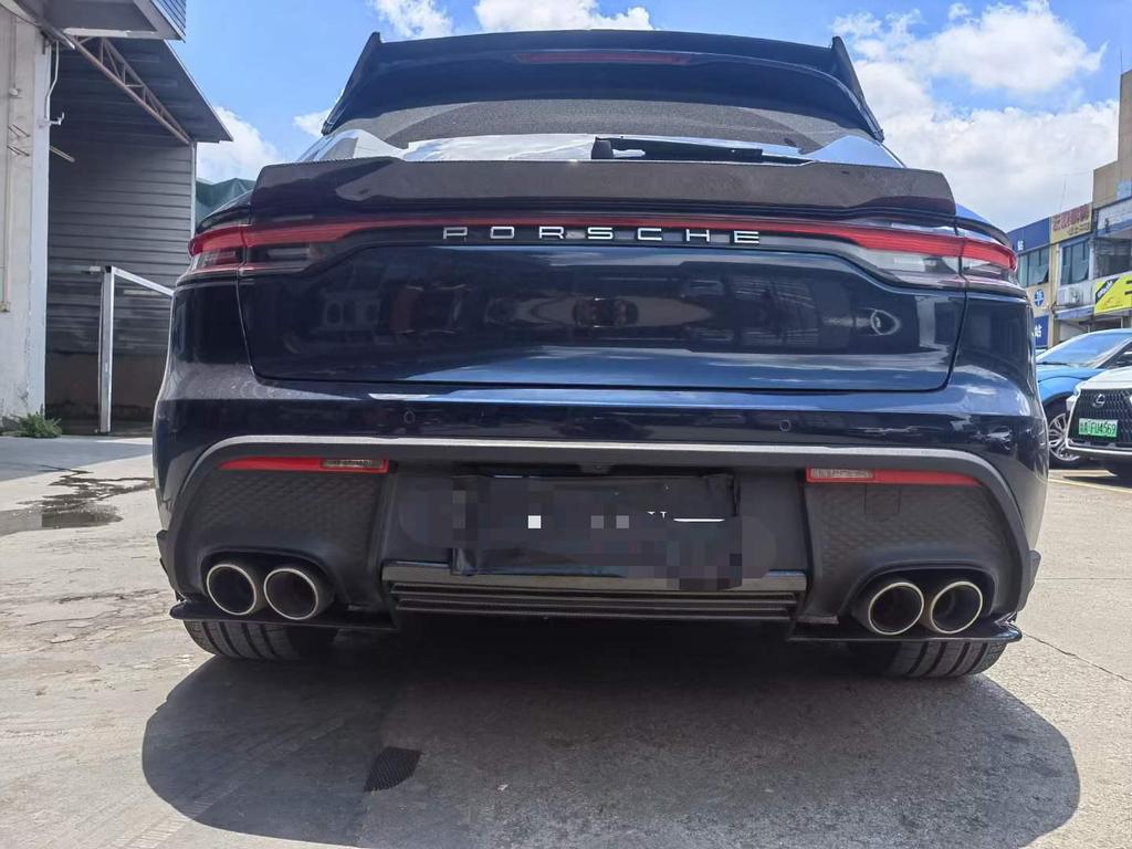 Carbon Fiber Body Kit: Front Lip, Side Skirts, Rear Diffuser, Tail Wing for Porsche Macan (MIW Style).