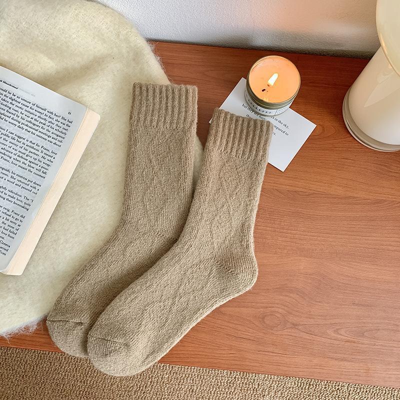 Women's Thick Plush Winter Socks: Heat-Generating, Warm Mid-Calf & Over-the-Knee Terry Cloth Socks