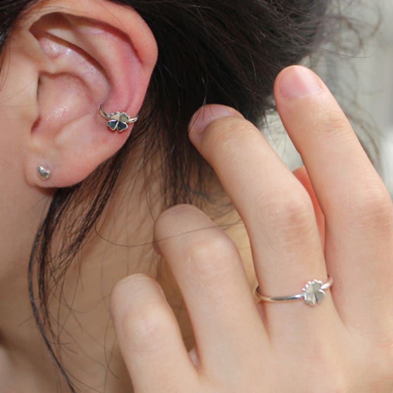 Overcozy Clover Ring