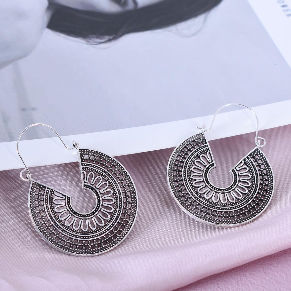 Bohemian Retro Hollow Flower Ethnic Earrings