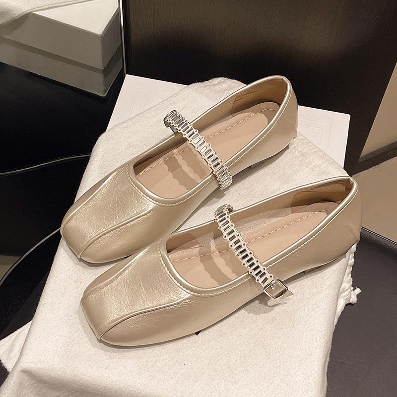 

Temperament square head rhinestone light mouth word French new versatile silver single shoes women s 2025 summer Mary Jane small leather shoes 40 золотой