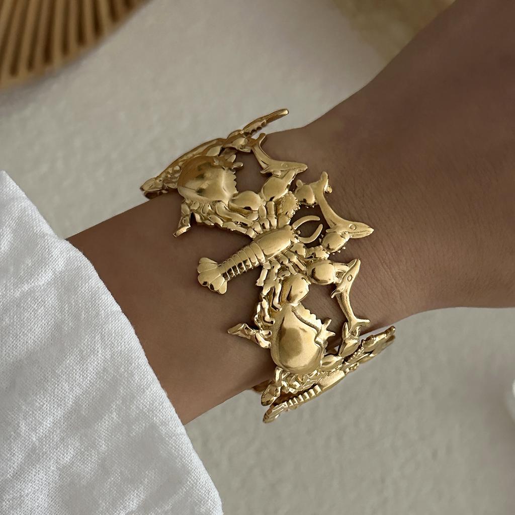 Vintage Stainless Steel Ocean Series Bangle for Women Gold Color Shell Starfish Conch Turtle Bracelet Boho Beach Party Jewelry