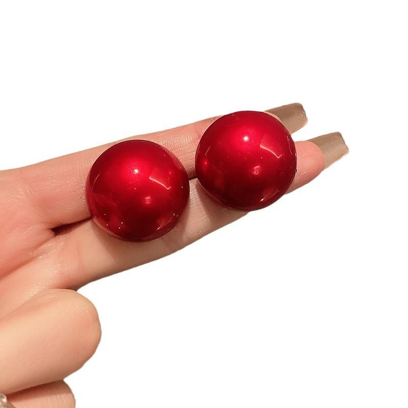 Exaggerated Large Pearl Stud Earrings - High-End Autumn/Winter 2024 Fashion for Women