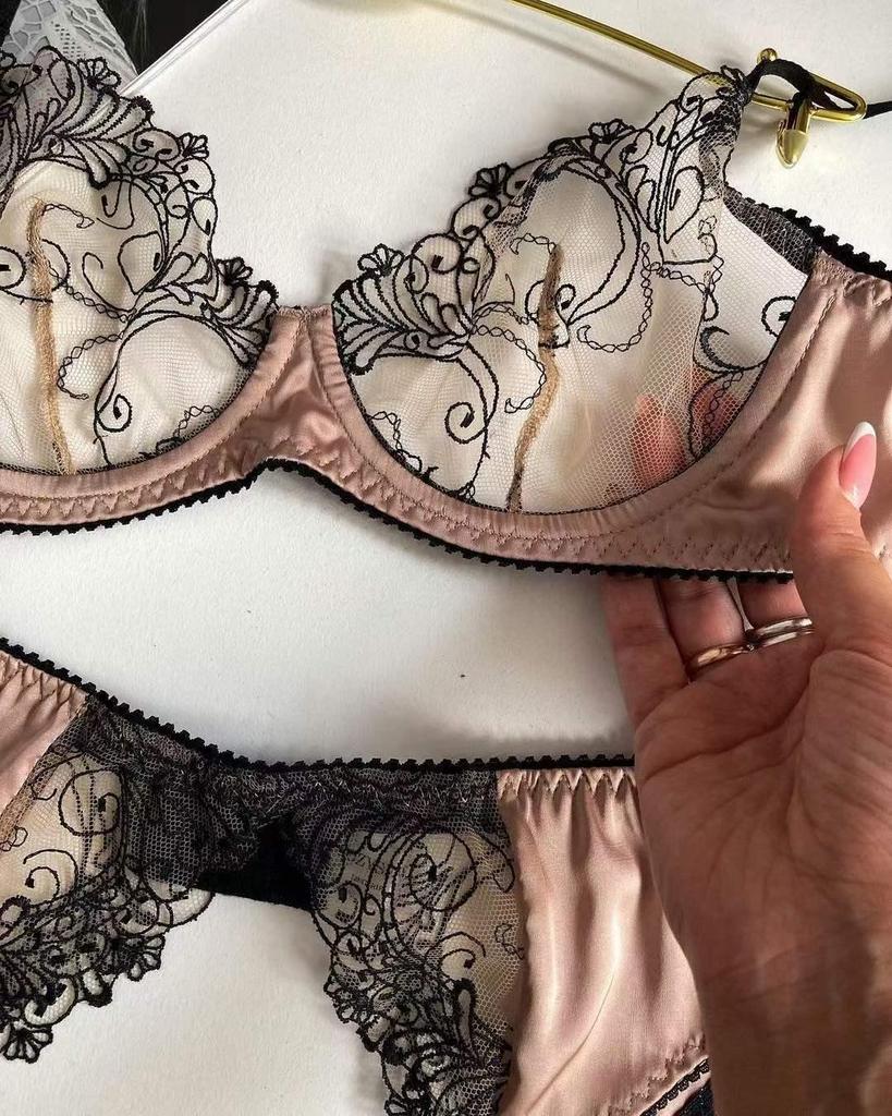 """Francouzská krajková souprava spodního prádla""": Ultra tenká podprsenka a punčochy s podvazkovým pásem pro ženy"