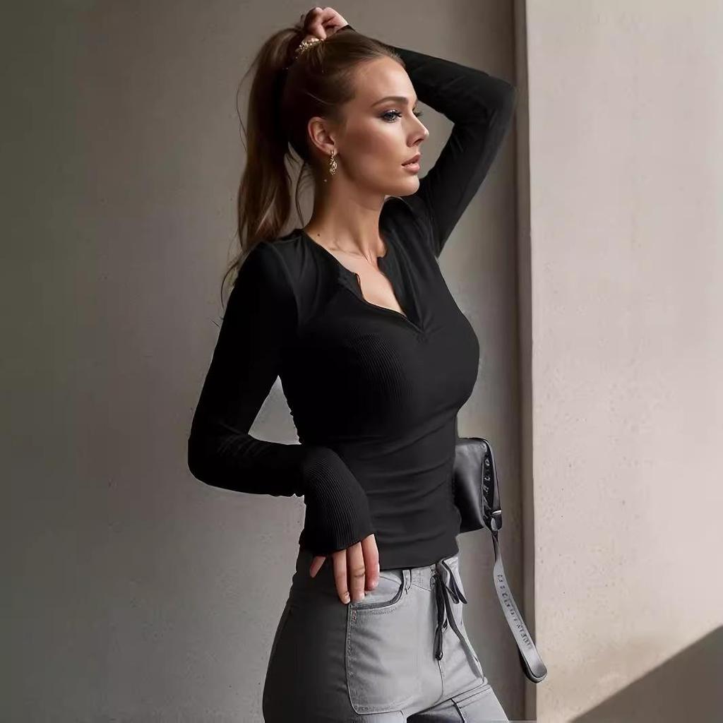 2026 Autumn/Winter Women's Ribbed V-Neck Slim-Fit Knitwear Top