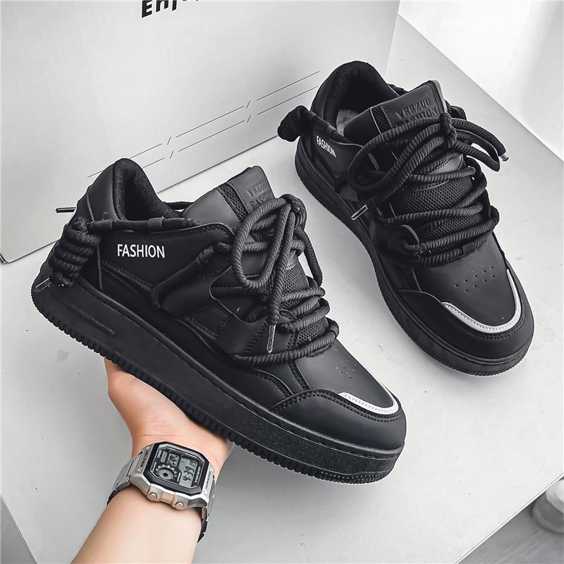 New Men's Classic Four Seasons Fashion Low Top Skateboarding Shoes Comfortable Soft Sole Sneakers
