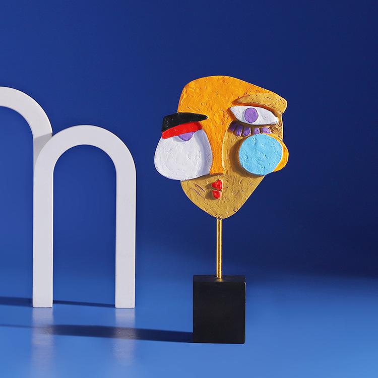 Abstract Face Colorful Twisted Statue Modern Art Resin Craft for Cafe Home Decor