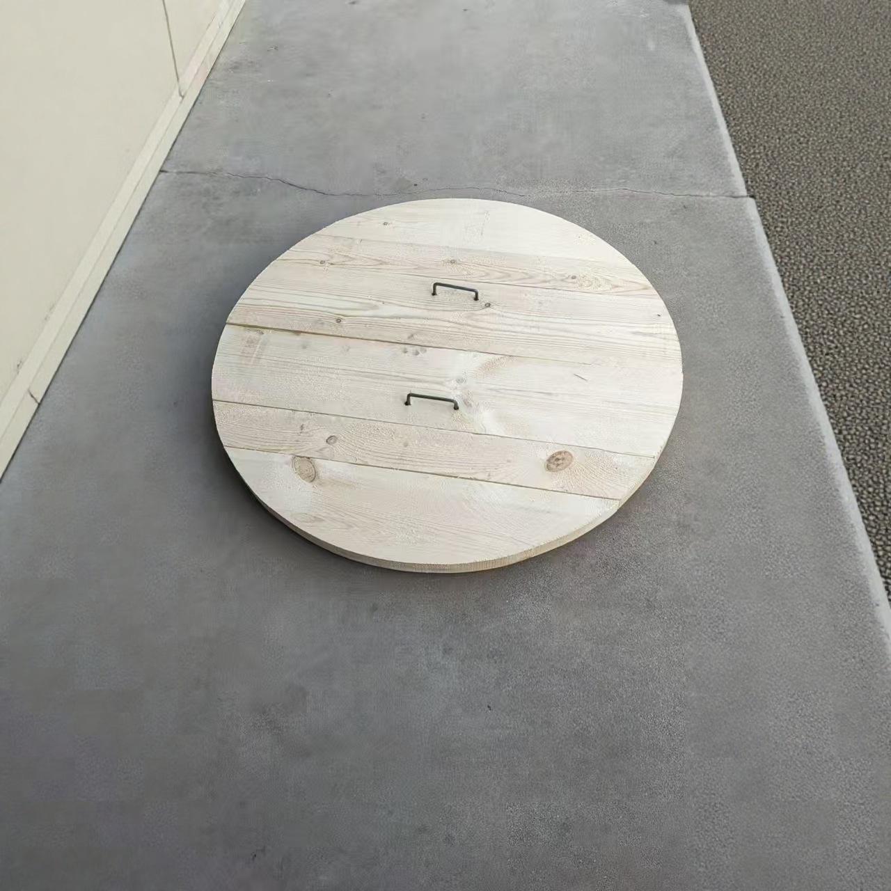 

Pine Wood Insulated Manhole Cover - 700x30, Double-Layer with Rock Wool and Cotton for Anti-Freeze Protection