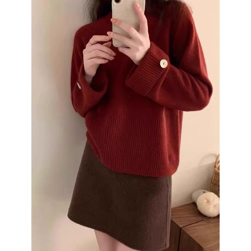 Autumn and Winter New Knitted Sweater Women's Design Sense Casual Loose and Thin Round Neck Pullover with Thick Women's Top