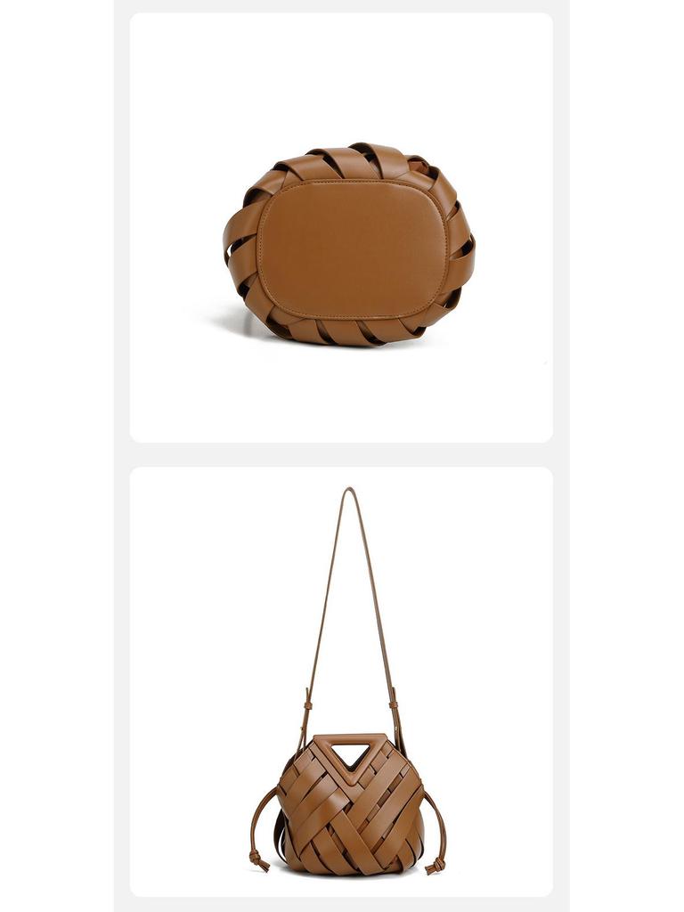 Bolsas de Palha Tecidas de Grande Capacidade para Mulheres 2024 com Fecho de Clipe Metálico - Moda Europeia e Americana