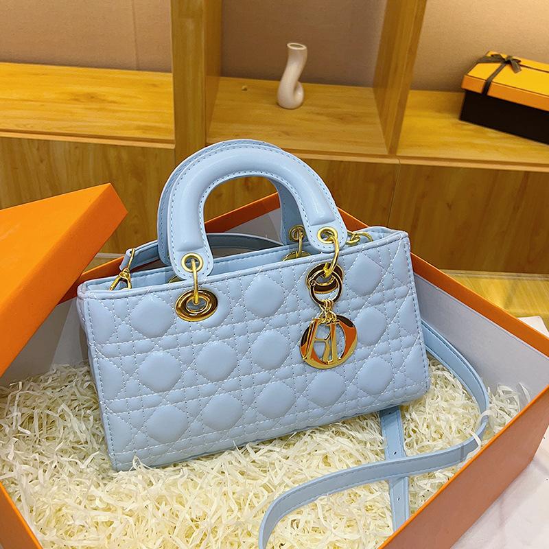 2025 New Horizontal Diamond Handbag Exquisite Versatile Light Luxury Shoulder Messenger Bag