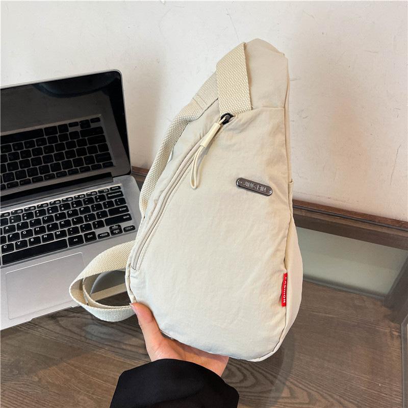 

Водонепроницаемая нагрудная сумка для мужчин и женщин Простая и универсальная сумка через плечо для нагрудной сумки Уличная сумка-тоут