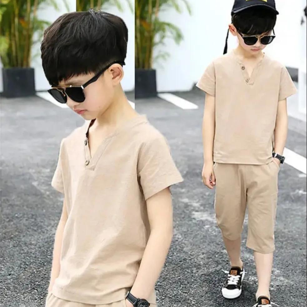 

Летний повседневный красивый костюм для мальчиков среднего и старшего возраста, однотонный свитер с короткими рукавами + шорты, комплект из двух предметов 120