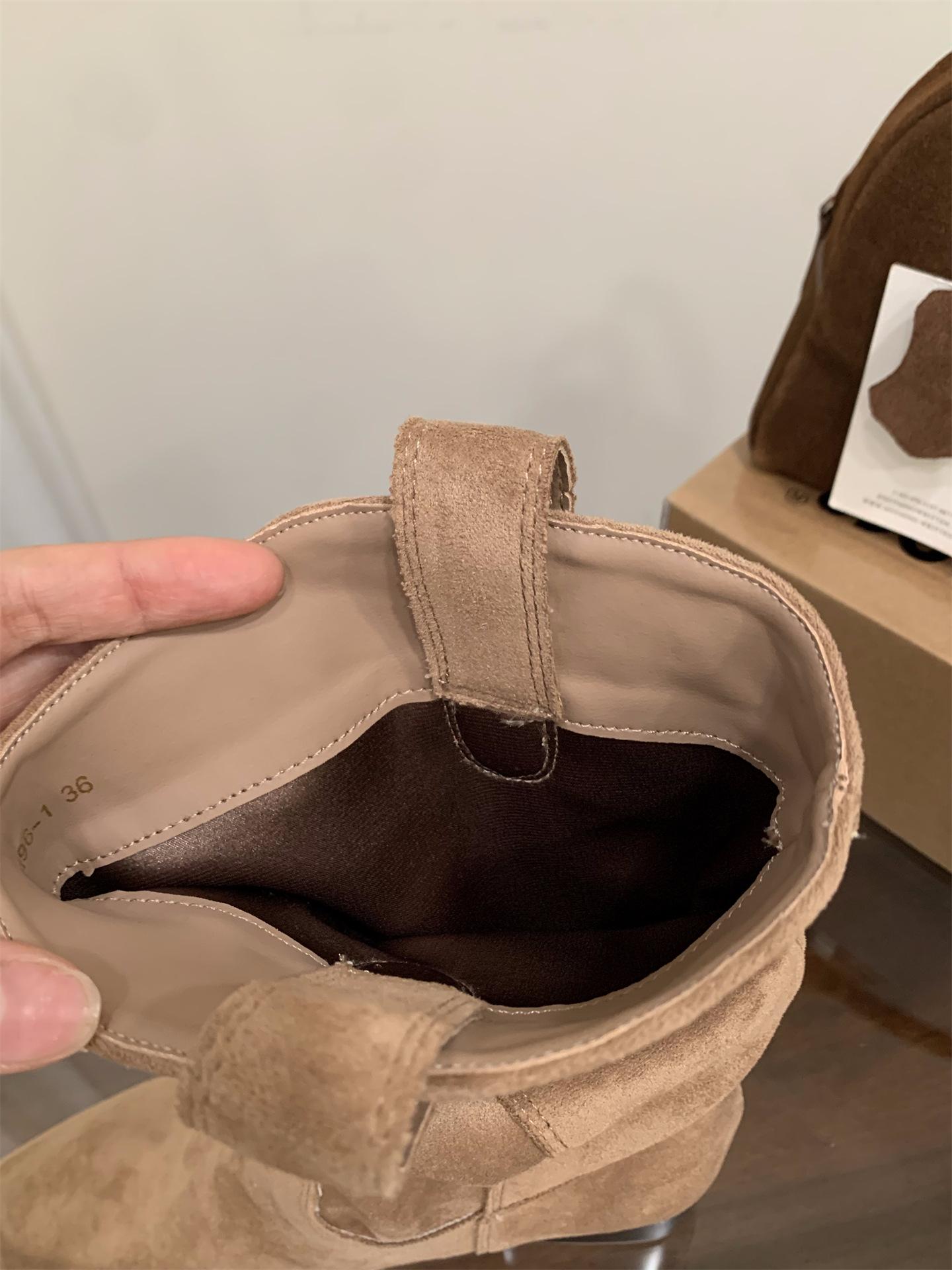 

Туфли на высоком каблуке с острым носком, замшевые ботинки Мартина, ботинки-чулки средней длины, рыцарские ботинки, женские ботинки 2025 весна-осень, короткие ботинки с V-образным вырезом, облегающие 40