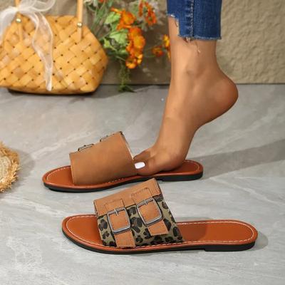 Heißer Verkauf Damen Hausschuhe Sommer Runde Zehe Übergröße Sandalen Flach mit gemischten Farben Outdoor Schnalle Tägliche Hausschuhe Damen