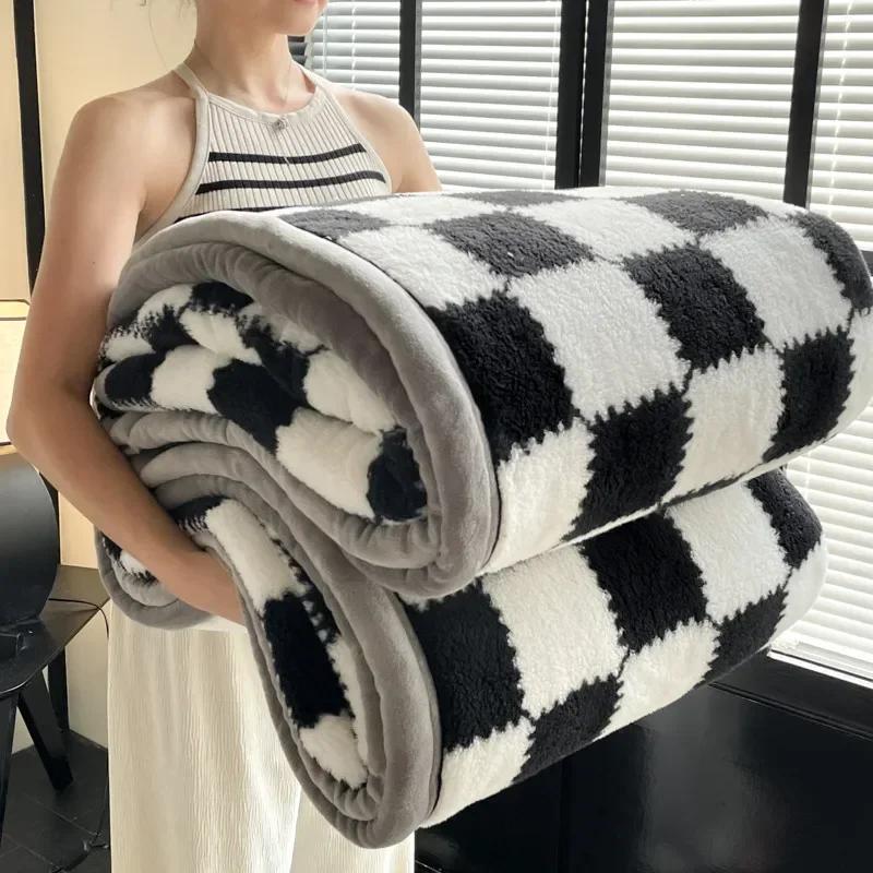 Winter Thick A Grade Plaid Coral Fleece Soft Warm Thick Bed Blankets Plush Sofa Blanket Bedding Sheet Home Office Supplies
