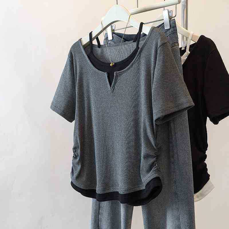 Women Fake Two Piece Contrast Trim V Notch Short Sleeve Tee Side Ruched Ribbed Casual T Shirt s темно-серого