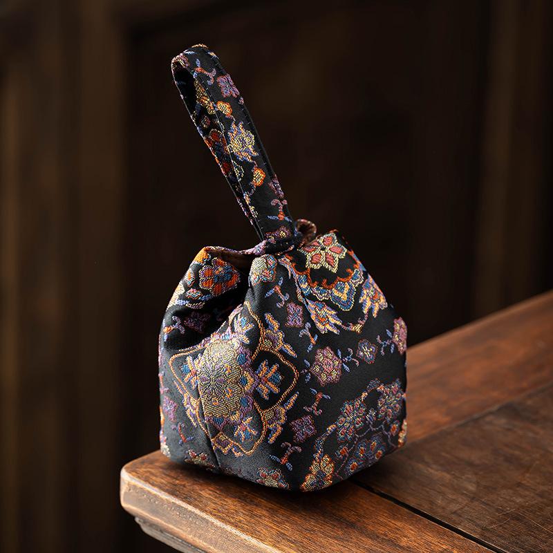 

Chinese Retro Teacup Drawstring Cloth Pouch Travel Portable Storage Bag Package for Tea Set Teapot Bag Tea Tool Teaware New 7.5x7.5x10cm