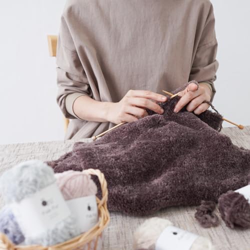 5 balls of raw wool yarn, Fab Fur, medium weight, 40g (68m), 80% nylon, 20% polyester (Pale Pink)