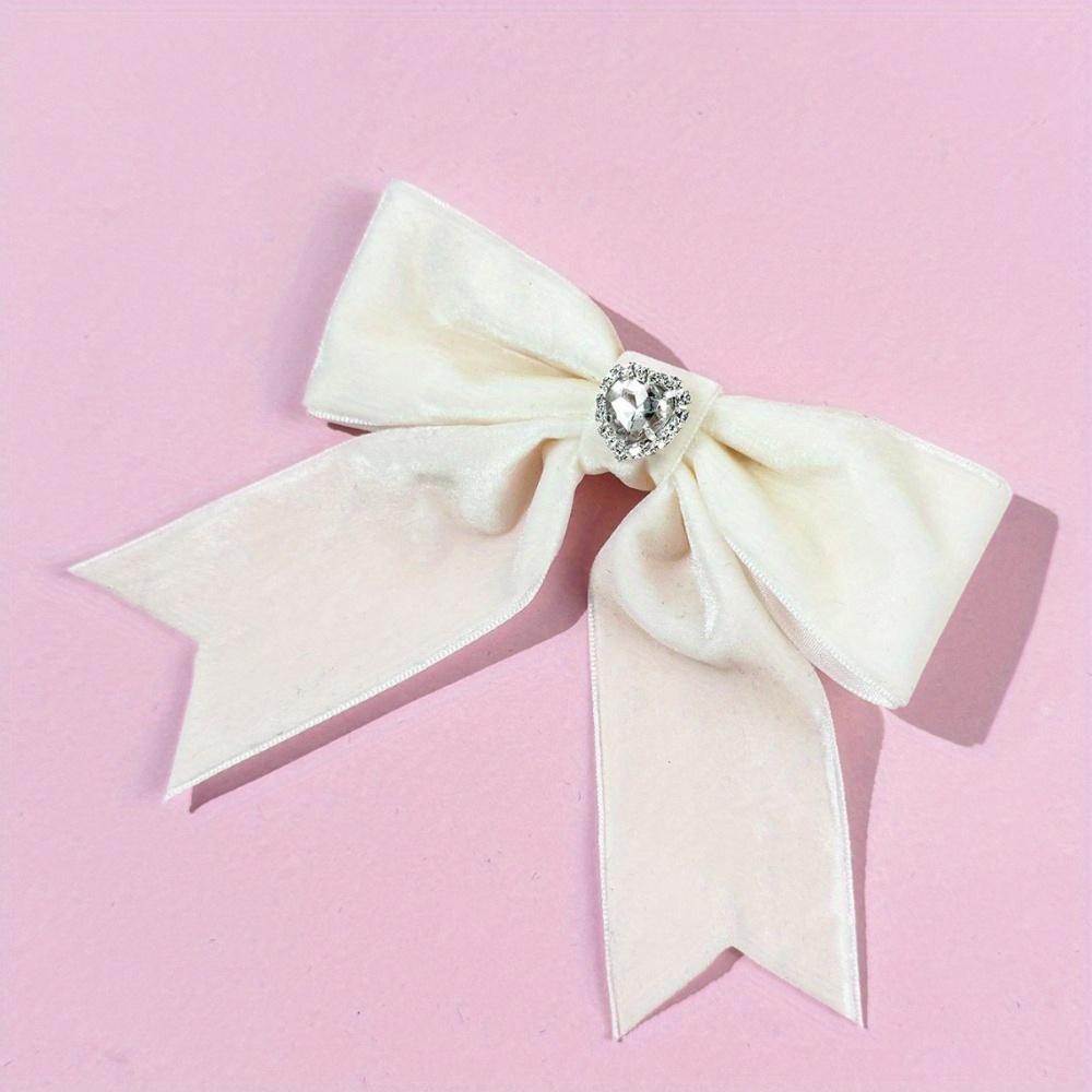 

Water Diamond Heart-Shaped Velvet Bow Hair Clip, Sweet Girl Retro Elegant Temperament High-end Hair Accessory бежевий