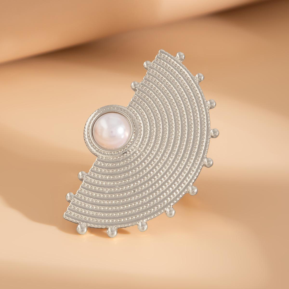 

Преувеличенное нерегулярное кольцо из сплава в форме пера, открывающееся в стиле Ins, геометрические кольца с имитацией жемчуга для женщин, очаровательные ювелирные изделия