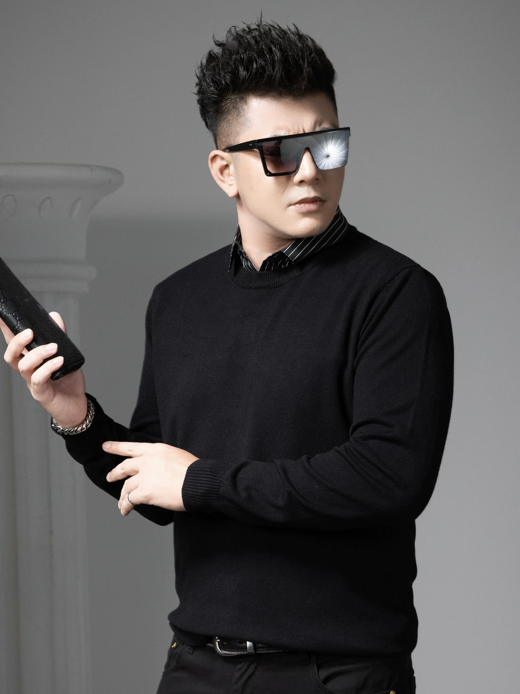 

European-Style Men s Faux Two-Piece Knit Sweater 2025 New Autumn and Winter Warm Shirt Collar Sweater Solid Color Base Shirt for Men M