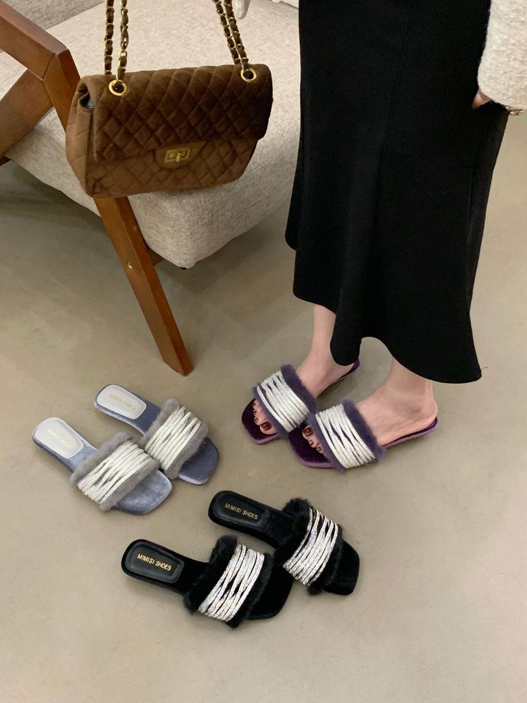 French evening breeze letter one word rhinestone fluffy slippers women's wear 2025 spring and autumn new fluffy low heel sandals