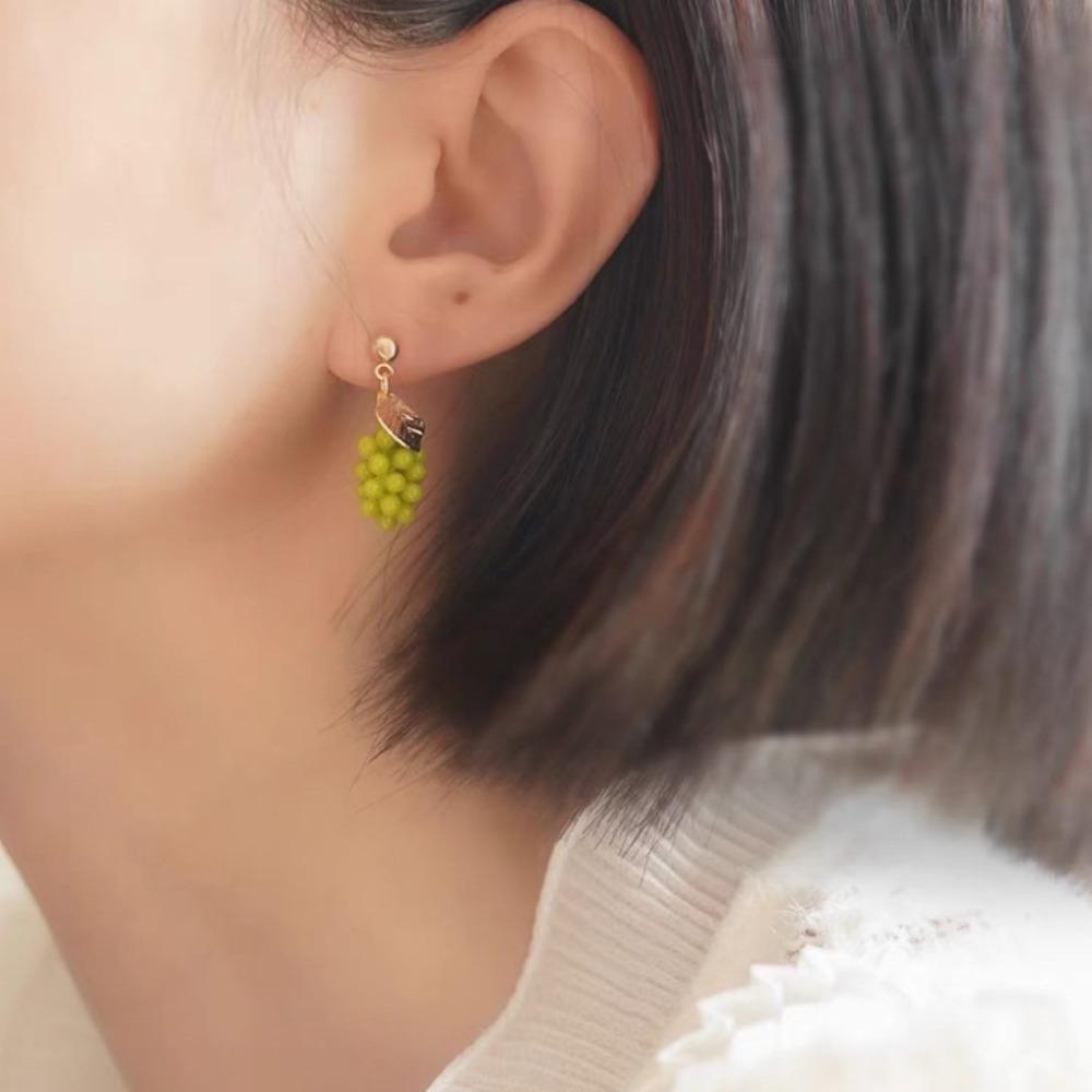 Earrings Internet Celebrity Early Spring New Earrings Women Sweet Small Fresh Earrings Small Green Design Sense