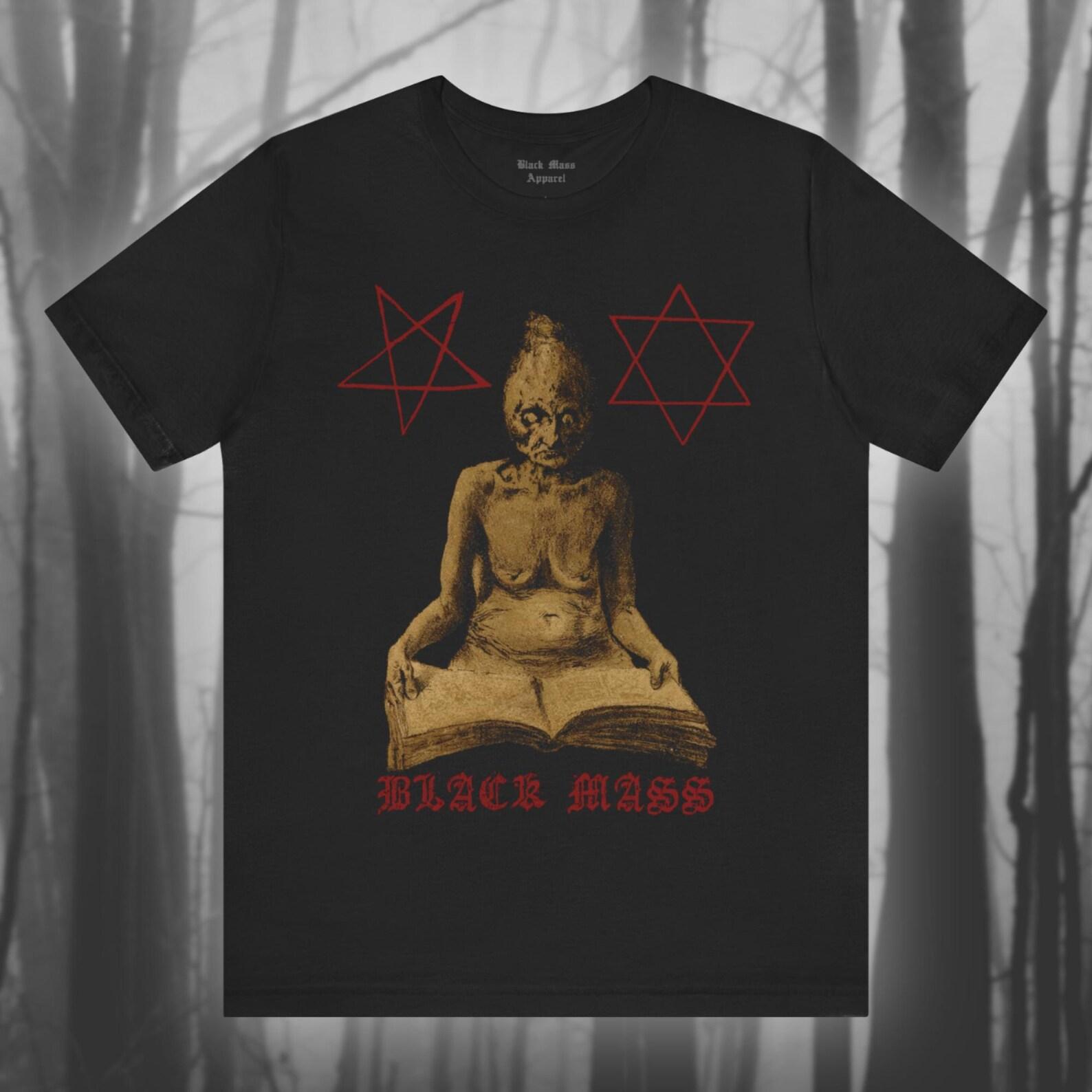 Black Mass Witch, Creepy OcculT-Shirt, Vintage Witchcraft T-Shirt, Black Magic T-Shirt, Goth Fashion, Gothic Unisex Tee 2XL