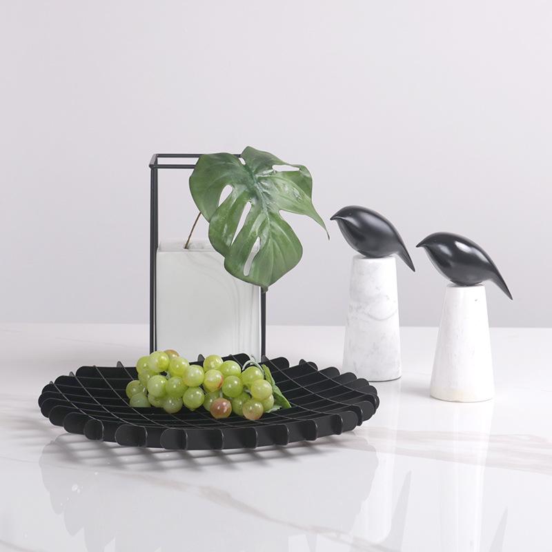 Abstract Animal Sculpture Black Bird Ornaments Marble Statue Geometric Tray Fruit Platter Swallow Home Decoration Accessories