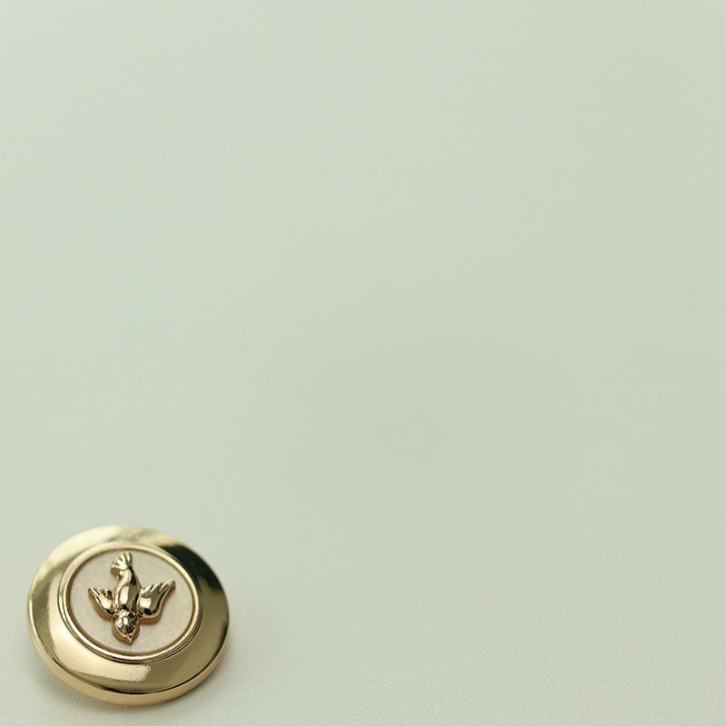 

5 шт. ласточки рельефные металлические пуговицы Xiaoxiang светский стиль женские пуговицы твидовый пиджак свитер пуговицы Round & 18mm [Weight 3g]