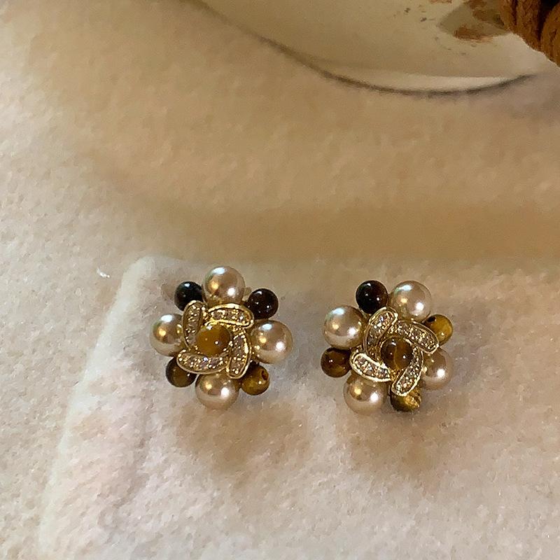 Zircon flower pearl stud earrings elegant temperament earrings light luxury earrings women