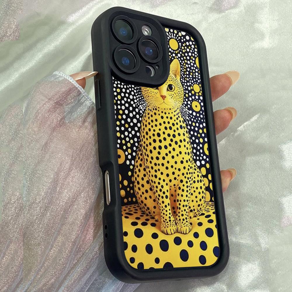 

JT588 Кошка Яёи Кусамы для iPhone 17 16 15 14 13 Pro Max Samsung S26 S25 Ultra A17 A07 A56 A16 A06 A05 Xiaomi 15T Redmi 15c 14C Мягкий чехол for iPhone 5/5s чёрный