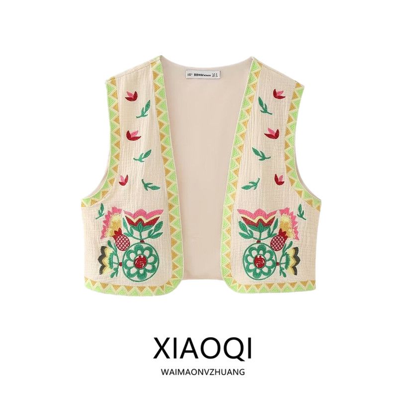 Fashion Style 2024 Spring New Arrival Women's Clothing Slim Looking Versatile Casual Fashion Niche Design Embroider Tops