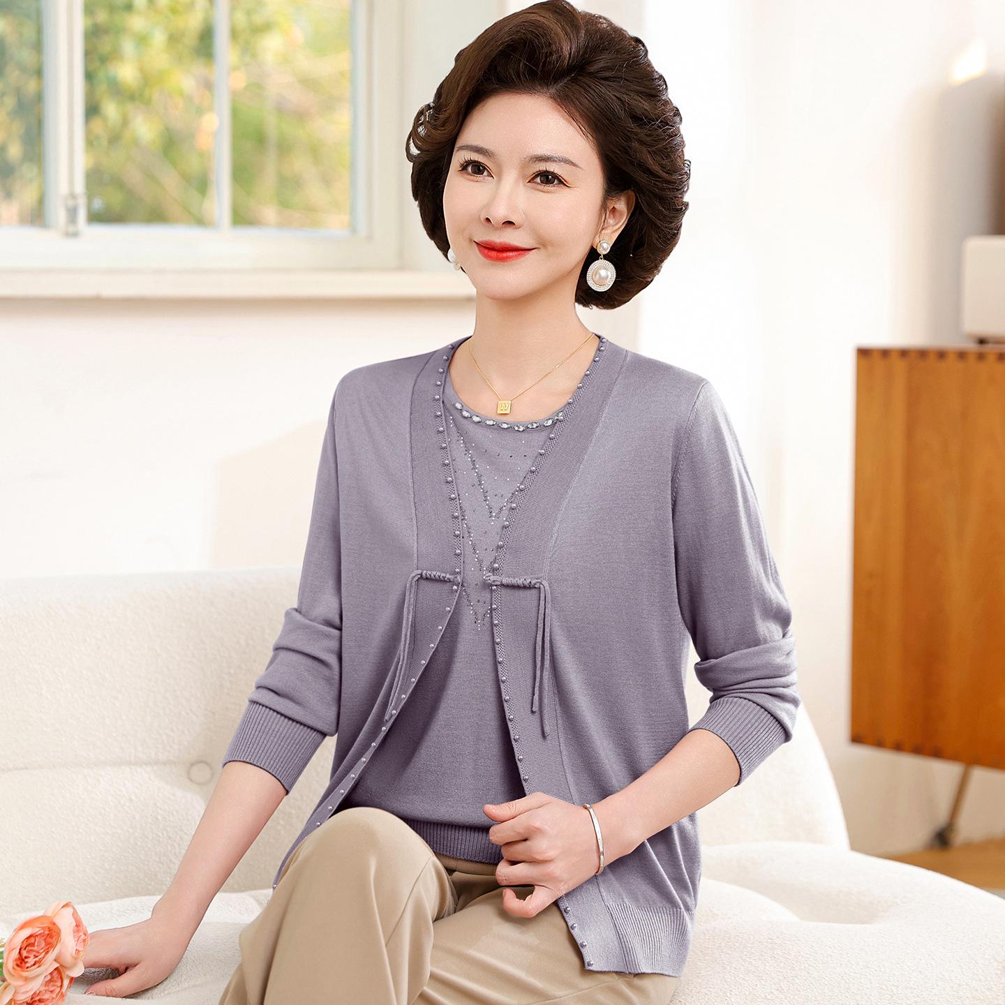 

Elegant Spring Two-Piece Knitted Cardigan Set for Mothers: Stylish Outerwear for Mid-to-Older Women XL (up to 115 lbs)