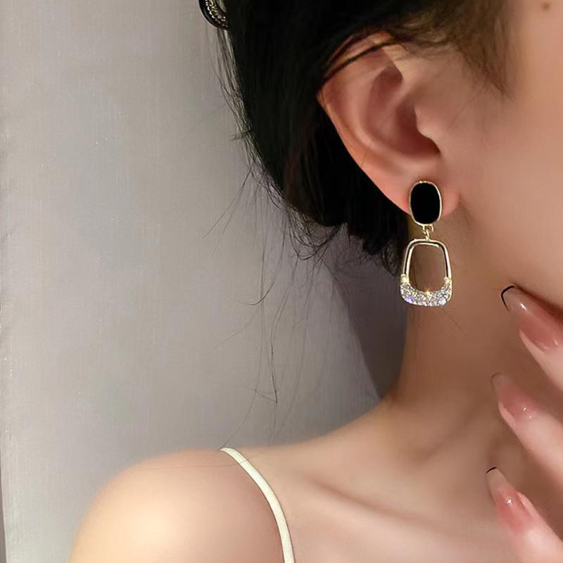 GemChic Women's Earrings Fashionable Ear Stud Needle Embed Zircon Square Exquisite Earrings Birthday Christmas Jewelry Gift