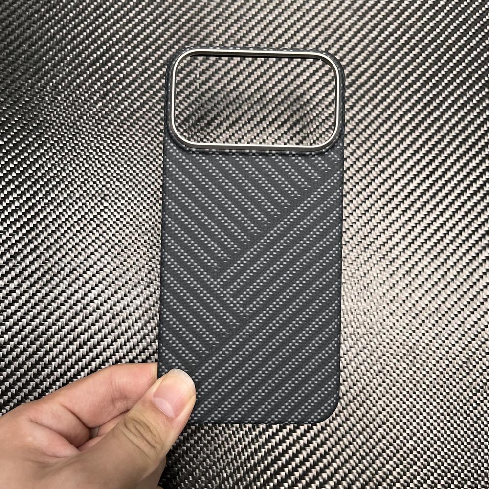 For Iphone 18 Pro Max Carbon Fiber Case  Ultra Thin Lens Protection Aramid Fiber Phone Cover for Iphone 18 Pro Carbon Case