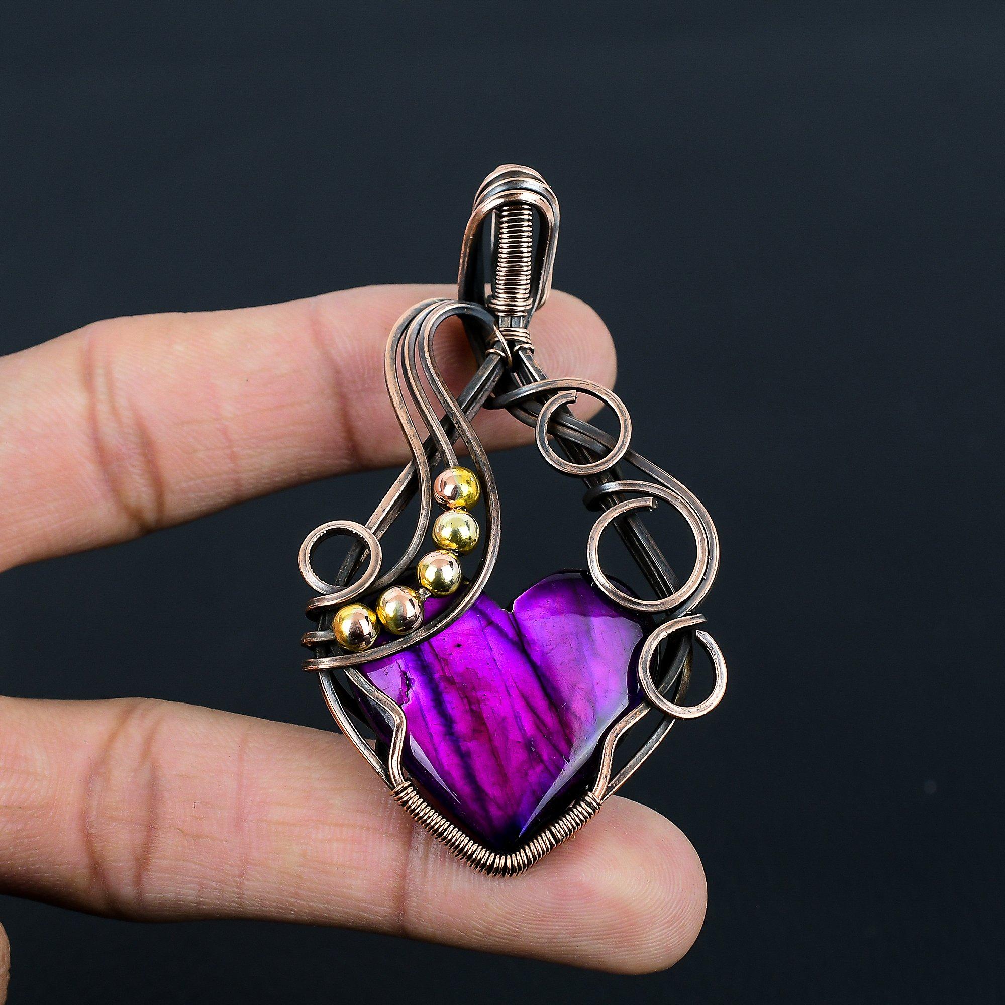 

Фиолетовый флэш-лабрадорит, драгоценный камень, чистая медная проволока, удивительный ювелирный кулон ручной работы 2.56 Inches фиолетовый