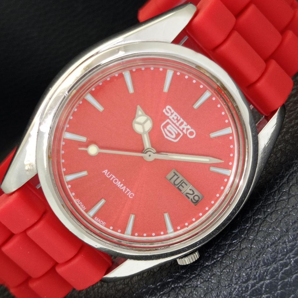 AUTOMATIC 7009A VINTAGE SEIKO 5 JAPAN MENS RED COLOR DIAL WATCH A701579-5 R206b-a701579