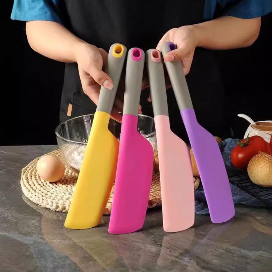 High-Temperature Resistant Silicone Spatula for Baking and Mixing
