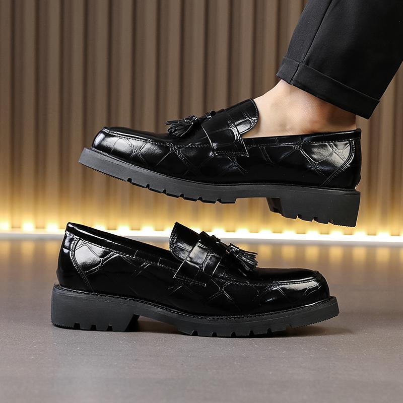 Retro Men Tassel Shoes European American Slip-on Comfortable High-end Small Leather Shoes Business Office Dress Shoes Men 38-46